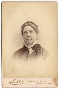 a cabinet card of abbey elvira brown hanks from 1880s